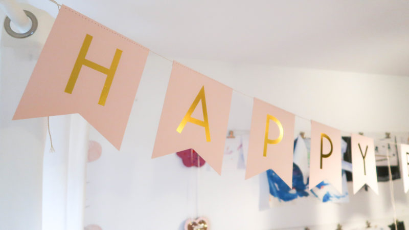 Herzlichen Glückwunsch zum 1. Geburtstag, mein kleines Baby!